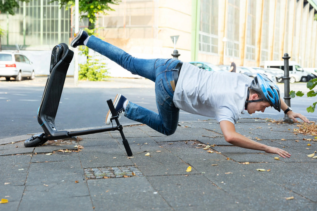 Seguro obligatorio patinetes eléctricos AF SCOOTERS venta de patinetes electricos, accesorios, recambios, baterías, taller del patinete